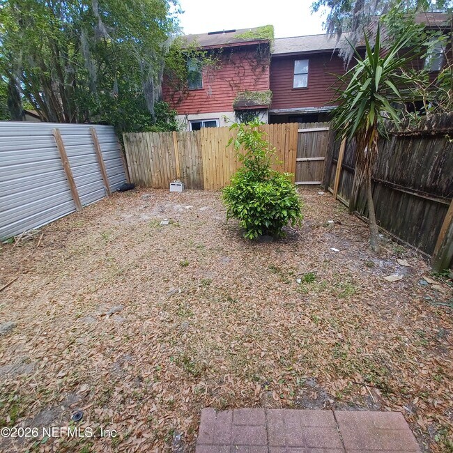 Building Photo - 1201 Douglas St