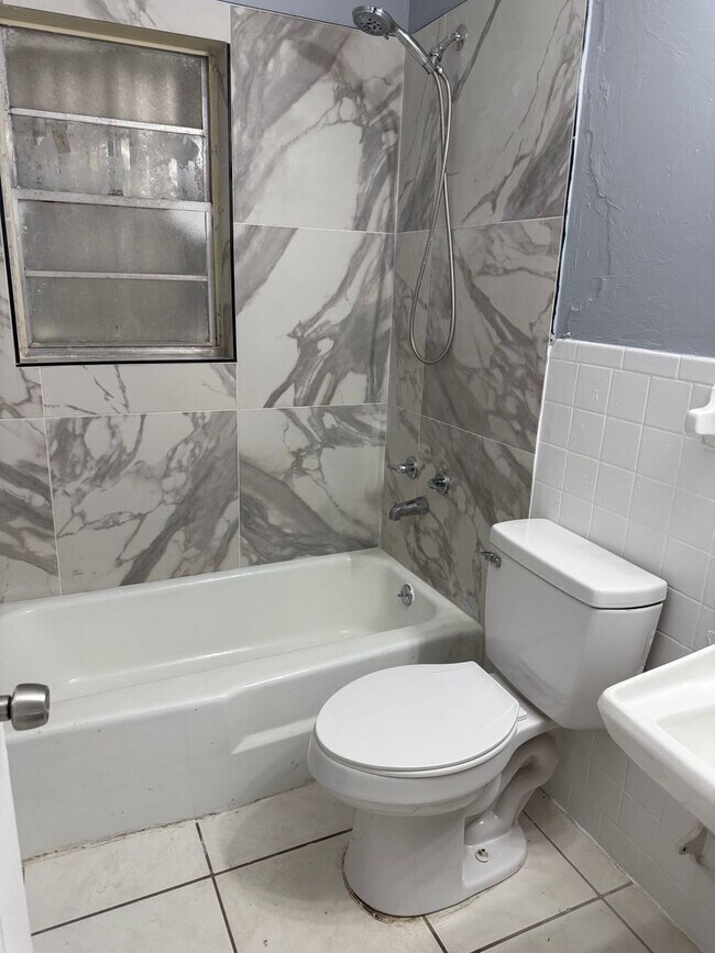 Building Photo - JEP9151176 LLC