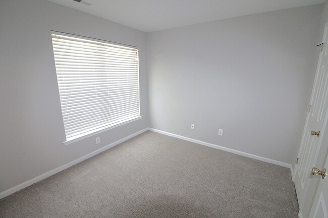 Building Photo - Updated 3-Bedroom Home in Silverstone Neighborhood – Move-In Ready!