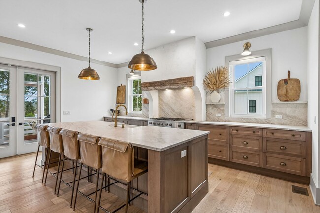 Building Photo - Beautiful 5 Bedroom Marshside Home