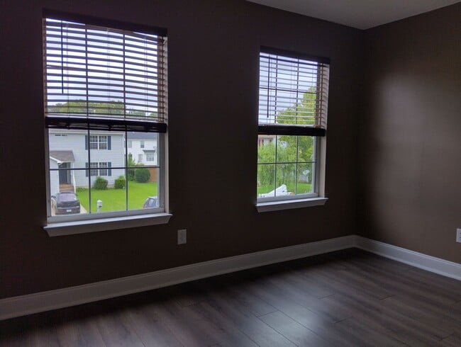 Building Photo - 811 Rilee Dr