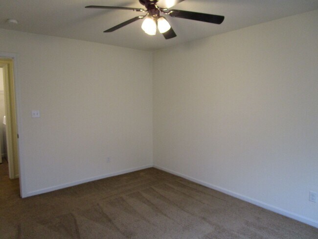 Building Photo - 3538-3540 Prescott Dr.