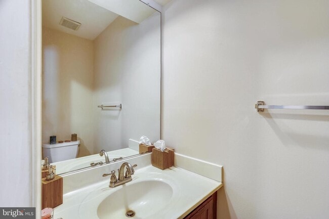 Building Photo - 11633 Pleasant Meadow Dr