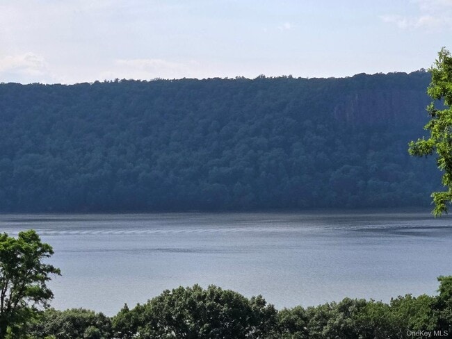 Building Photo - 17 Arthur Pl