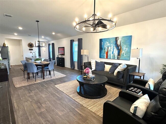 Building Photo - 504 Sandringham Lp