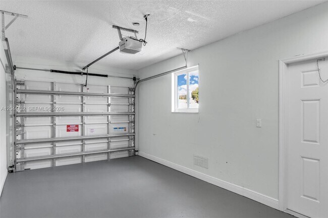 Building Photo - 7125 SW 93rd Ct