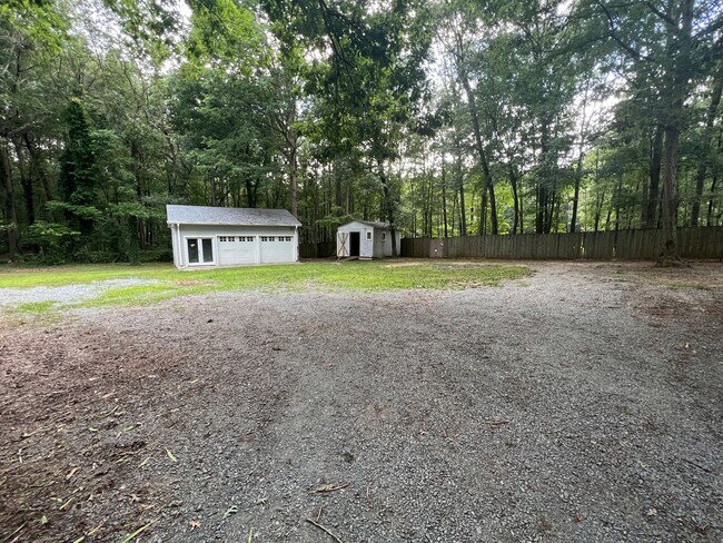 Building Photo - 3 Bedroom/2 Bathroom Modular Home for Rent