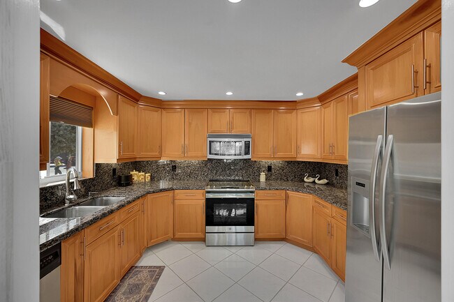 Building Photo - 1702 S Ocean Blvd