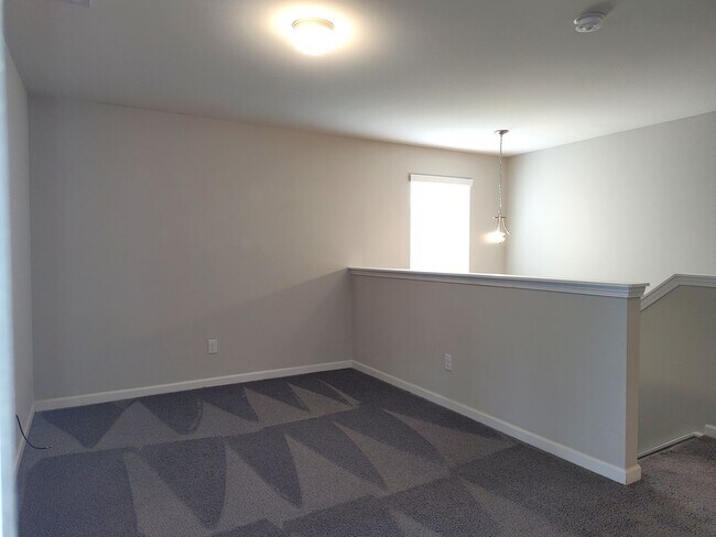 Building Photo - Beautiful home located in the Upper Riverpointe Community in Charlotte !