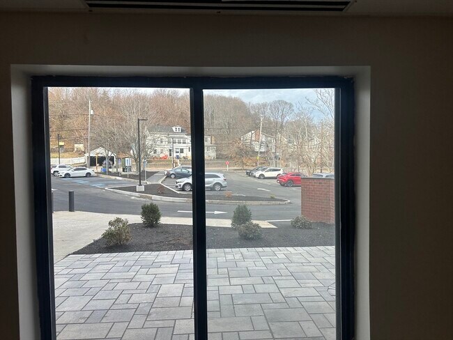 Building Photo - 133 Salem St