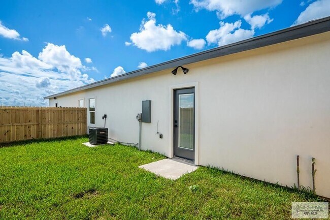 Building Photo - 3604 Hidalgo Cir