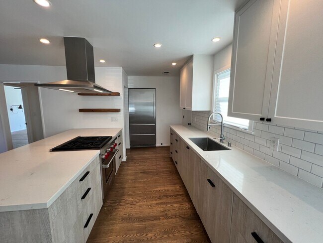 Building Photo - WONDERFUL TWO BEDROM TWO BATH UPDATED HOME...