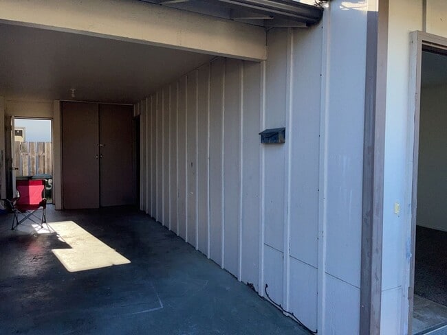 Building Photo - (OTM) 520-550 Summer [PRM: Marlene] (4)