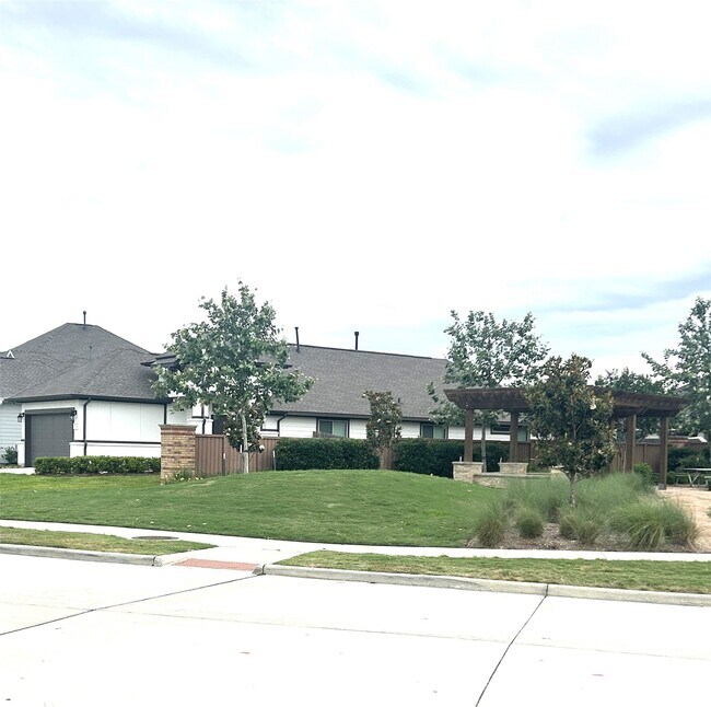 Building Photo - 20702 Wilde Redbud Trl