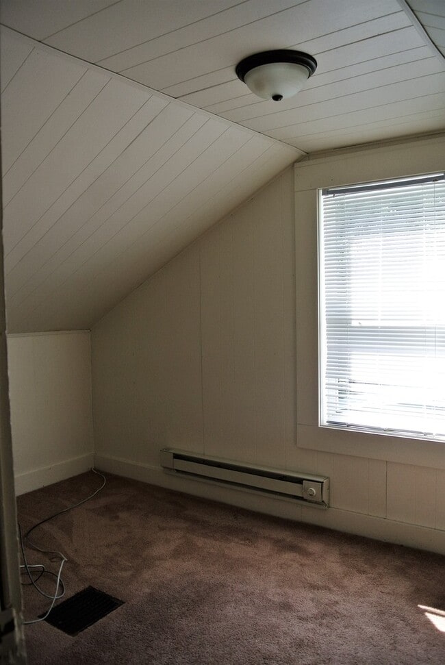 Building Photo - 1510 1st Ave SE