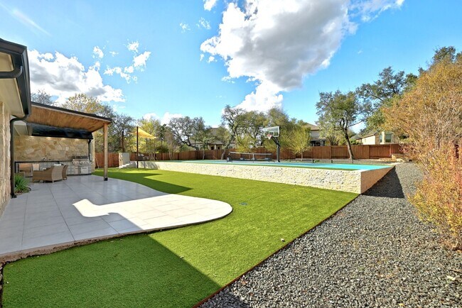 Building Photo - 131 Eaton Ln