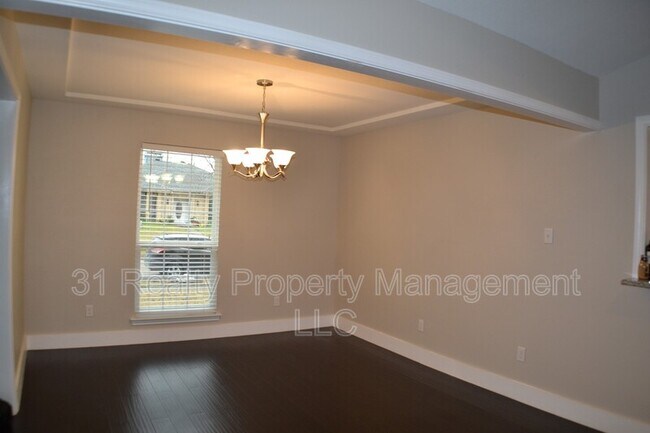 Building Photo - 2311 Eastgate Dr