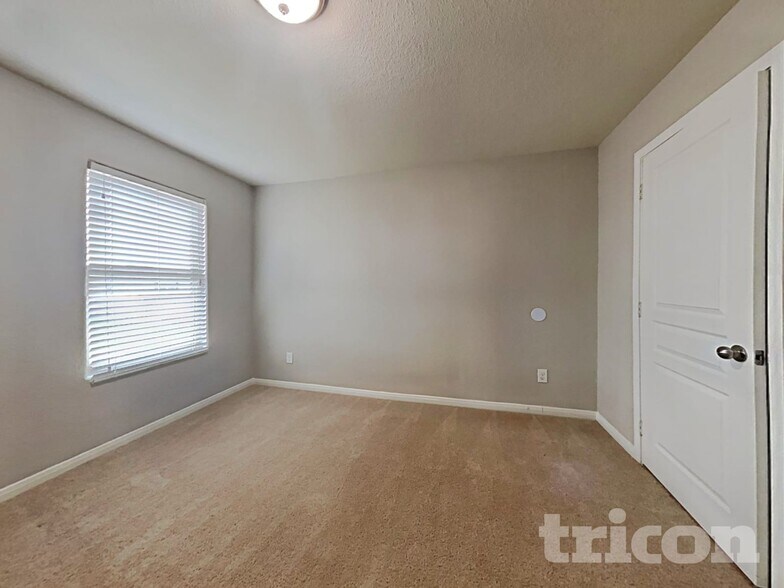 Building Photo - 930 Salado Slough Ln