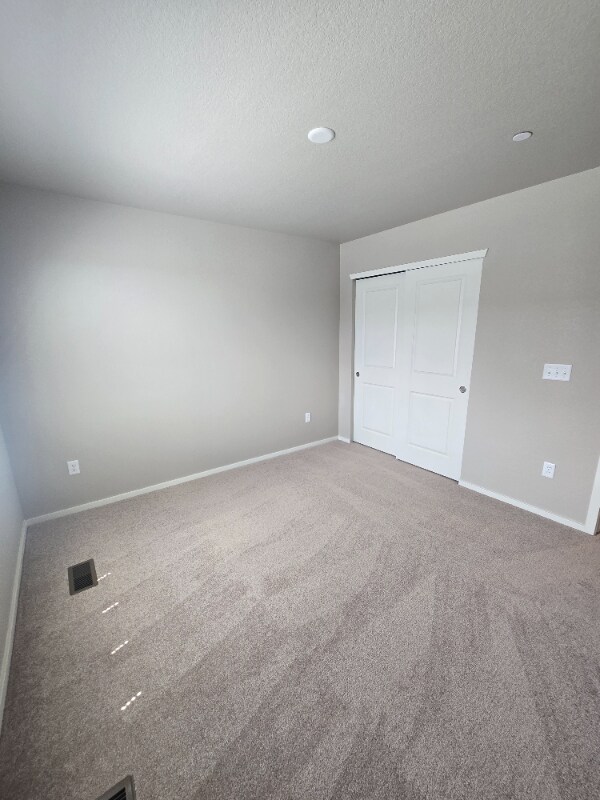 Building Photo - 4829 Autumn Leaf Dr