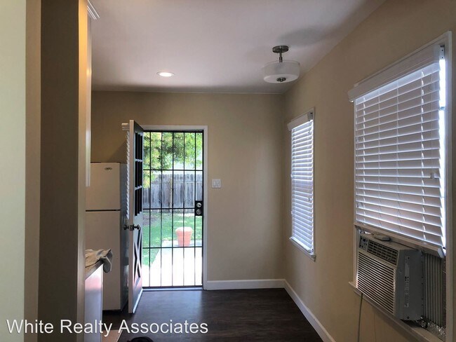 Building Photo - 2313 Belmont Ave