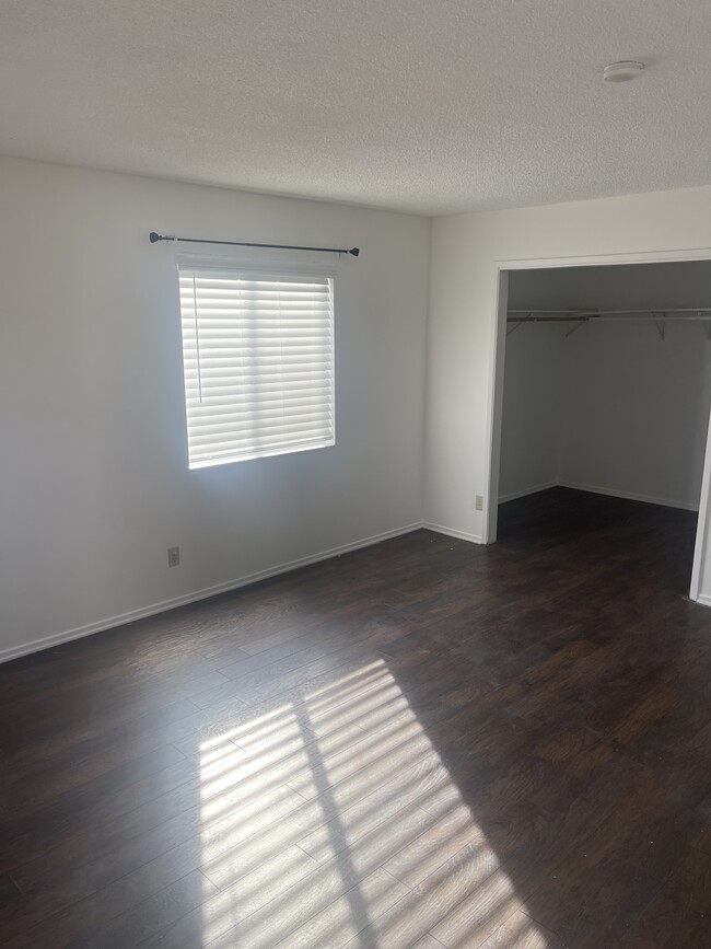 Master bedroom - 19443 Northwood Ave