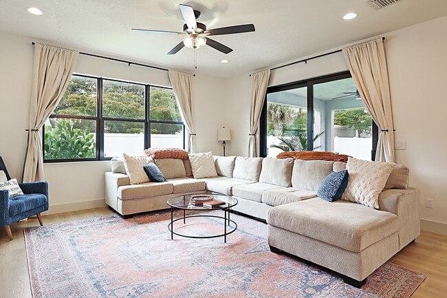 Building Photo - 6151 Yerba Buena Ct