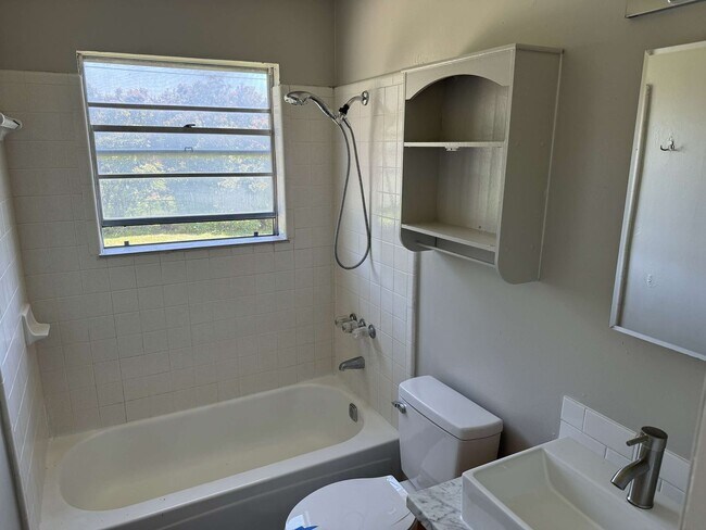 Building Photo - Charming 3 Bed, 1.5 Bath Single Family Home in Copperas Cove, TX - $1300/mo