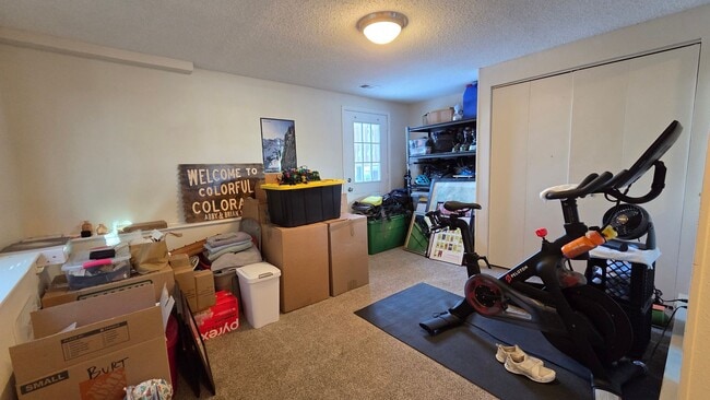 Building Photo - Fantastic 4BR, 3.5BA! Deck, FP, great yard, location!! (Regal)