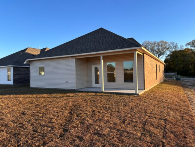 Building Photo - 205 Ethereal