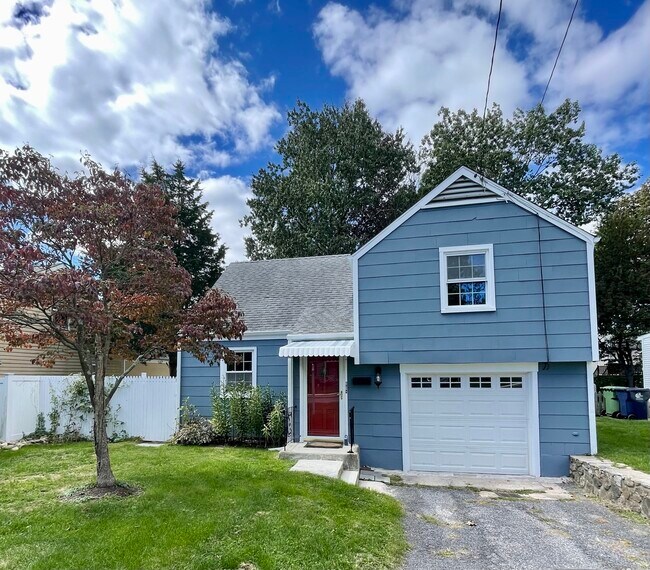 Primary Photo - 167 Hollow Tree Ridge Rd