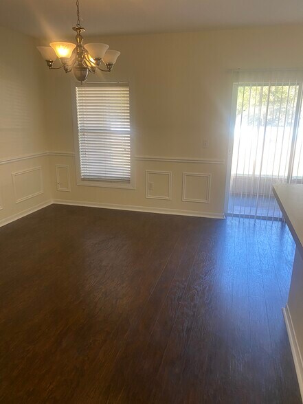 Building Photo - 1508 Blue Magnolia Rd