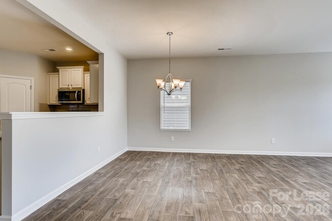 Building Photo - 126 Canada Dr