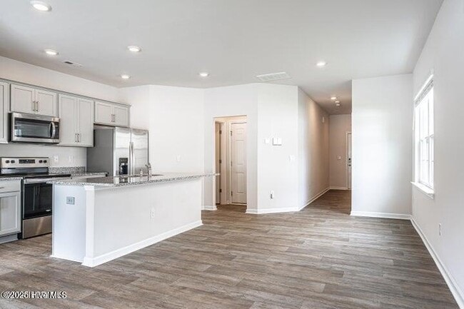 Building Photo - 1210 Gracie Ln