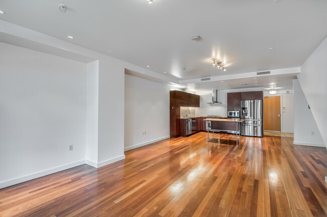 Building Photo - The Meriwether