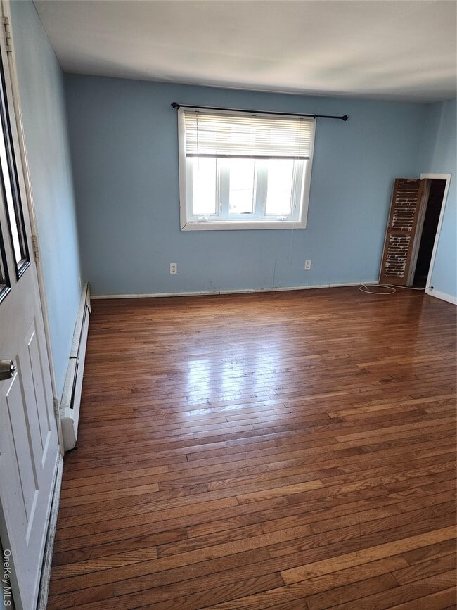 Building Photo - 441 Morris Dr