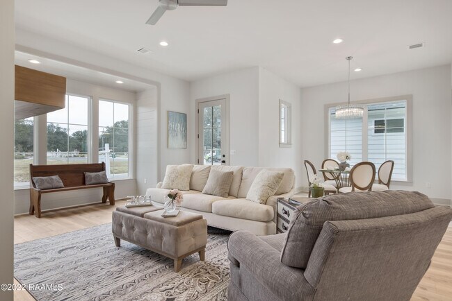 Building Photo - 103 Wishing Wl Dr