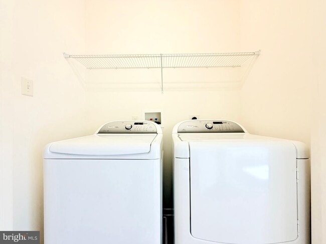 Building Photo - 9918 Veiled Dawn