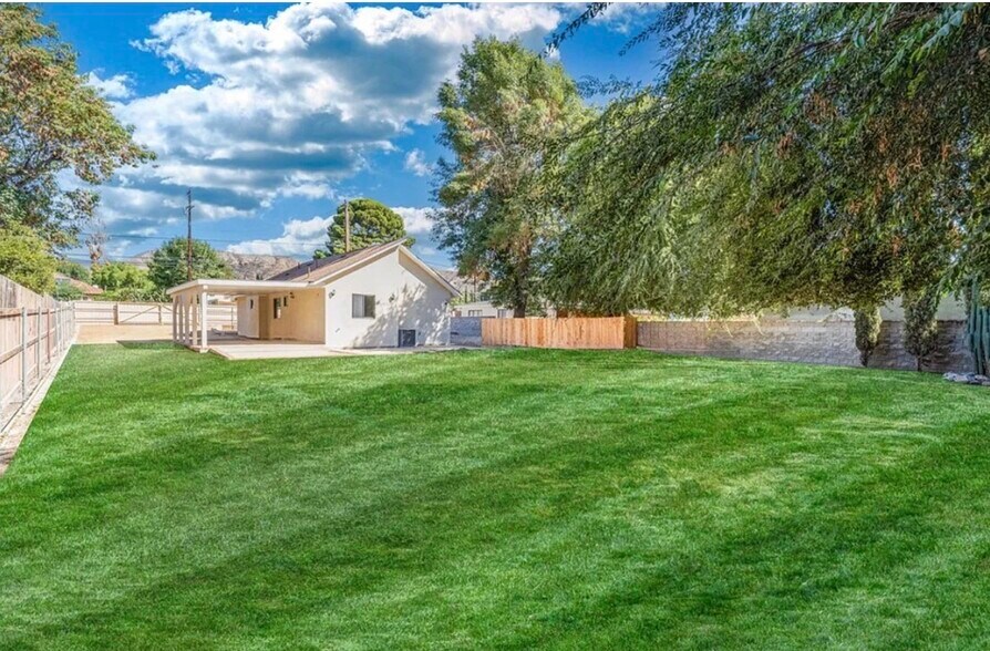 Building Photo - 10824 Foothill Blvd