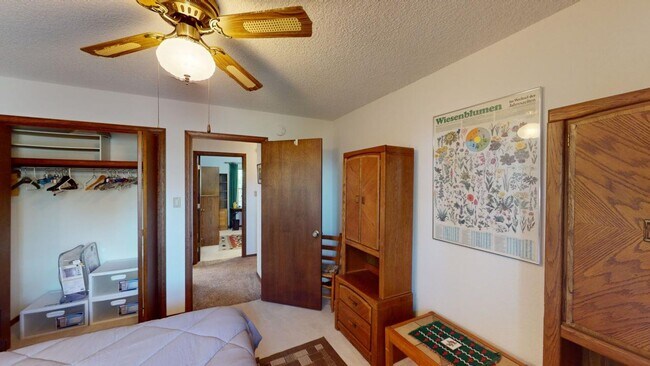 Building Photo - Fully Furnished 3 Bedroom Rental