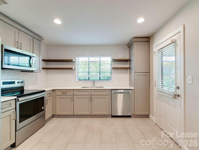 Building Photo - 1518 Mimosa Ave