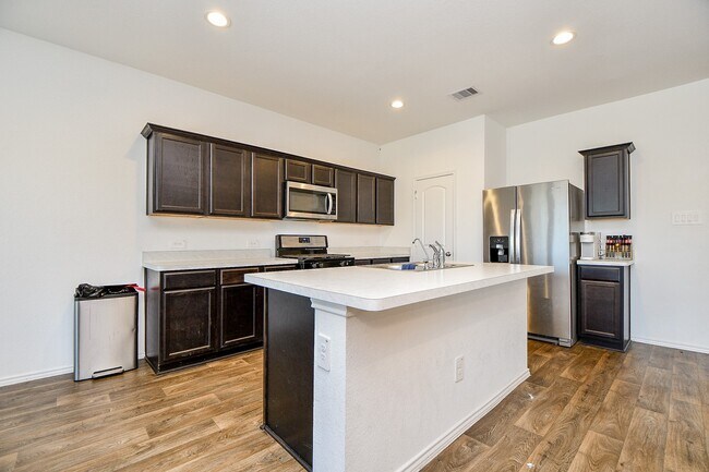 Building Photo - 21602 Zydeco Ct