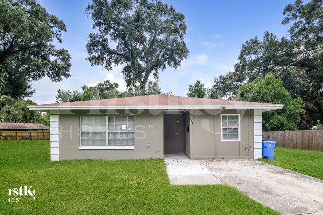 Building Photo - 500 Brenda Dr