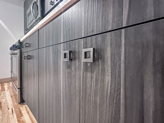 Building Photo - 800 Douglas St NW