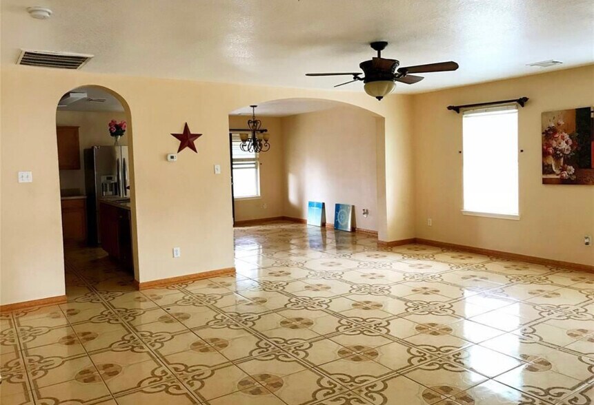 Building Photo - 9821 Rhea Ct