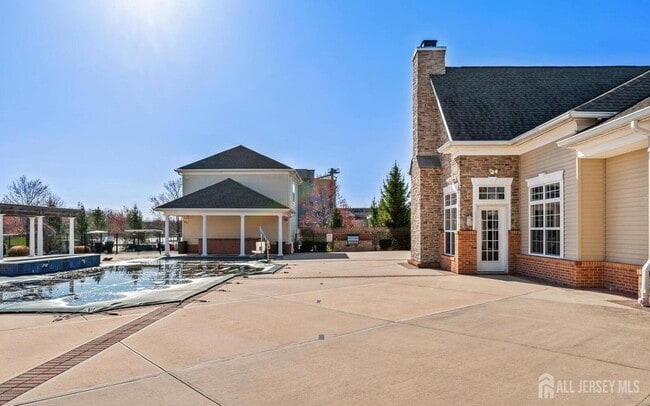 Building Photo - 944 Halifax Pl