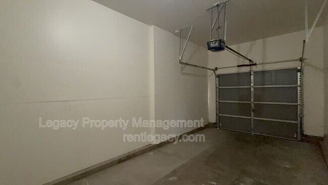Building Photo - 4312 Accordion Wy