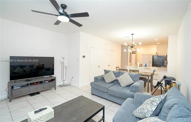 Primary Photo - 2820 NW 180th St