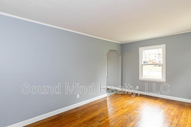 Building Photo - 1729 Dallas St