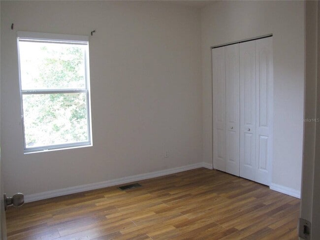 Building Photo - 2256 Betsy Ross Ln