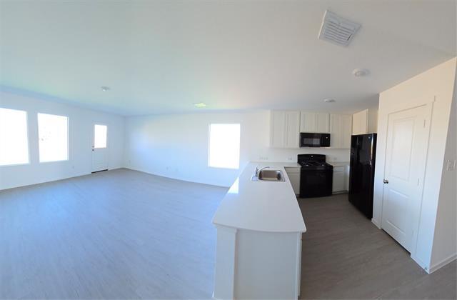 Building Photo - 5304 Agalinis Ave